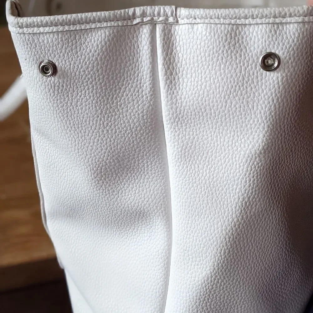 Minicci Best Mom Ever White Vegan Leather Purse